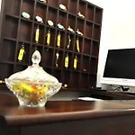 Des Artistes نابولي