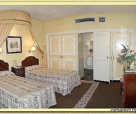 Des Artistes Otel Napoli