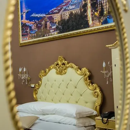 Des Artistes Hotel