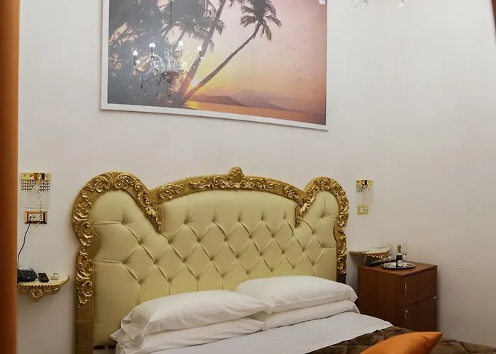 Des Artistes Hotel 4*